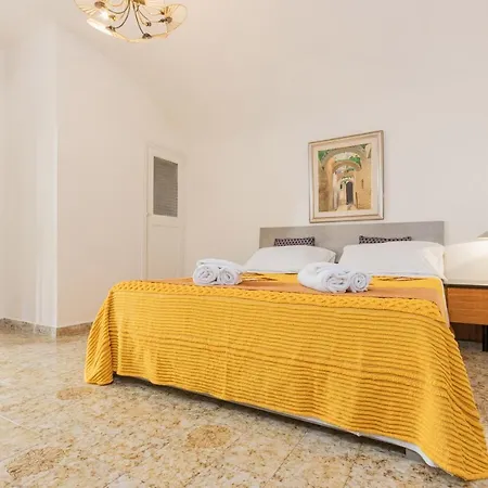 Extravacanza Station 2 בארי